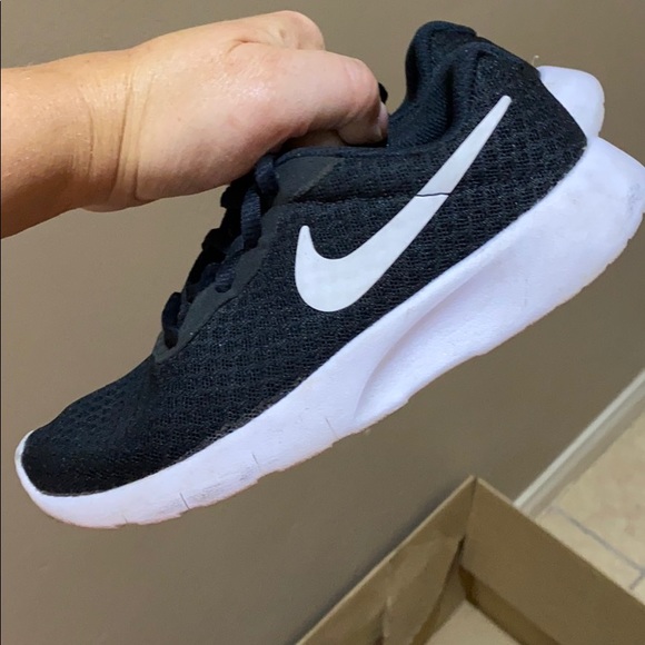 SOLD EUC Preschool Nike Tanjun Size 13C - Picture 6 of 6